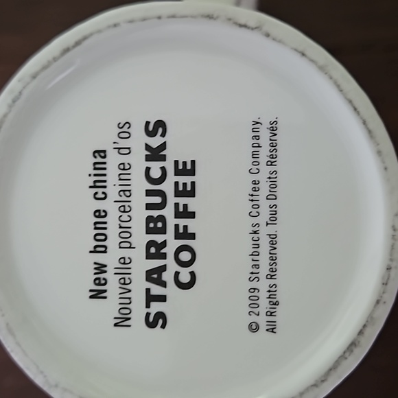 STARBUCKS 2009 White Bone China Mug Embossed Leaves 12 Oz - Picture 2 of 7